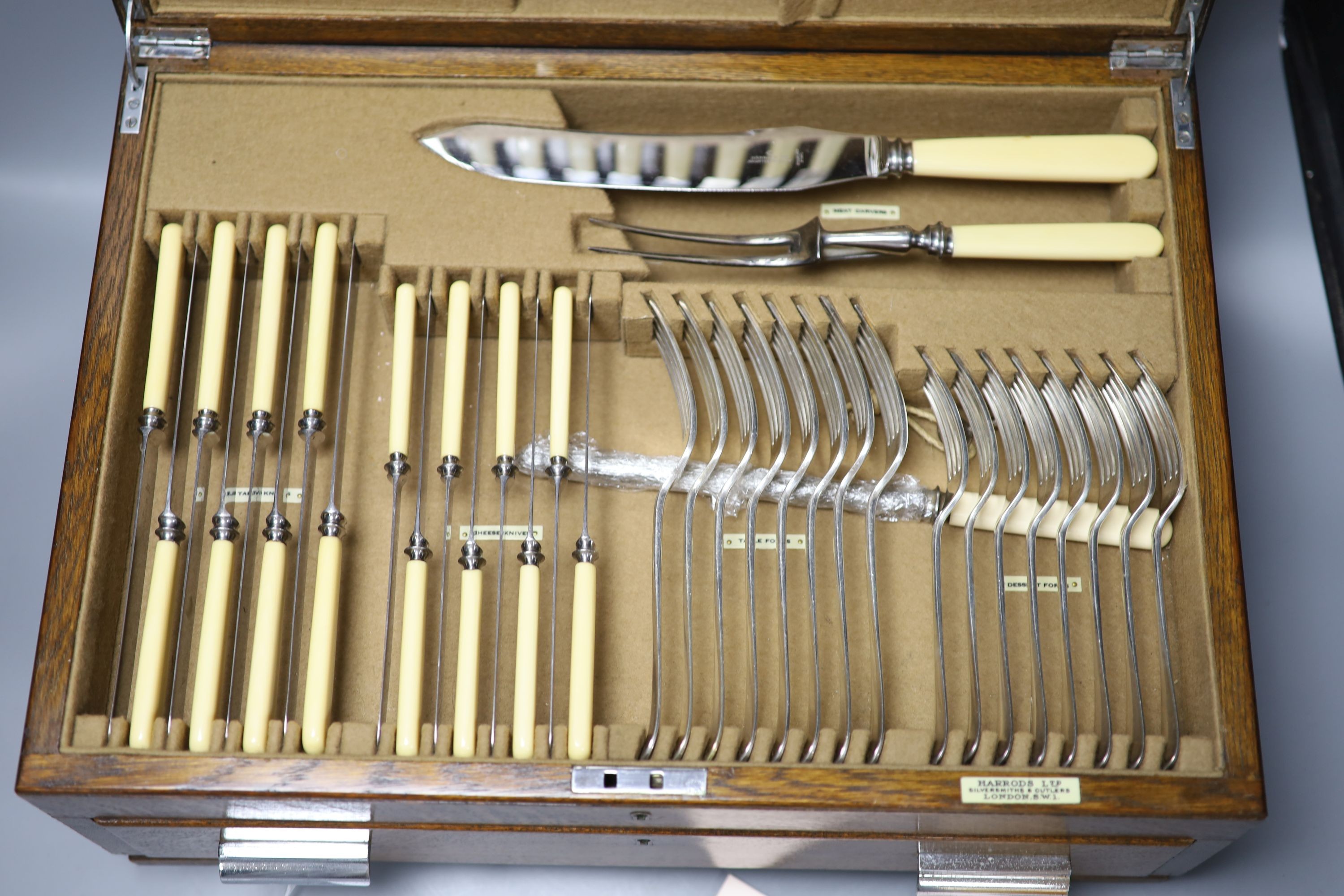Canteen of plated Harrods cutlery, 1936.